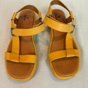 Susina Yellow Sandal SZ 9.5